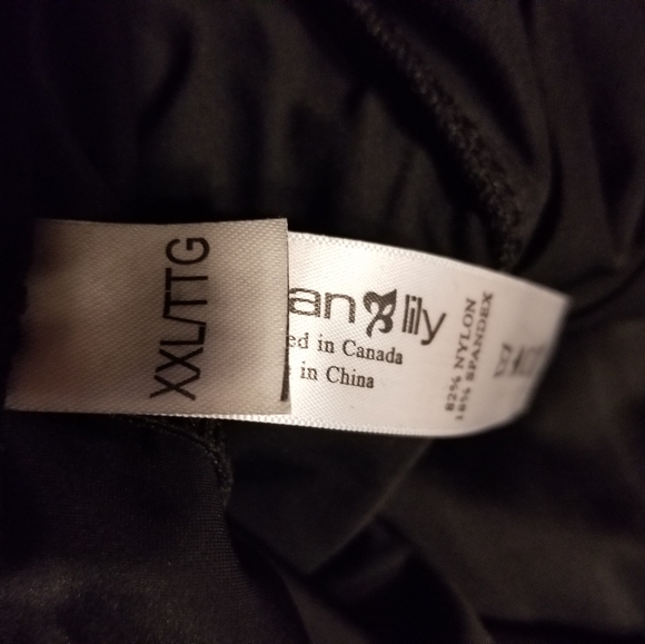 NWT MATERNITY SWIM SKIRT WITH ATTACHED SHORTS. MUST HAVE FOR SUMMER - Picture 10 of 11